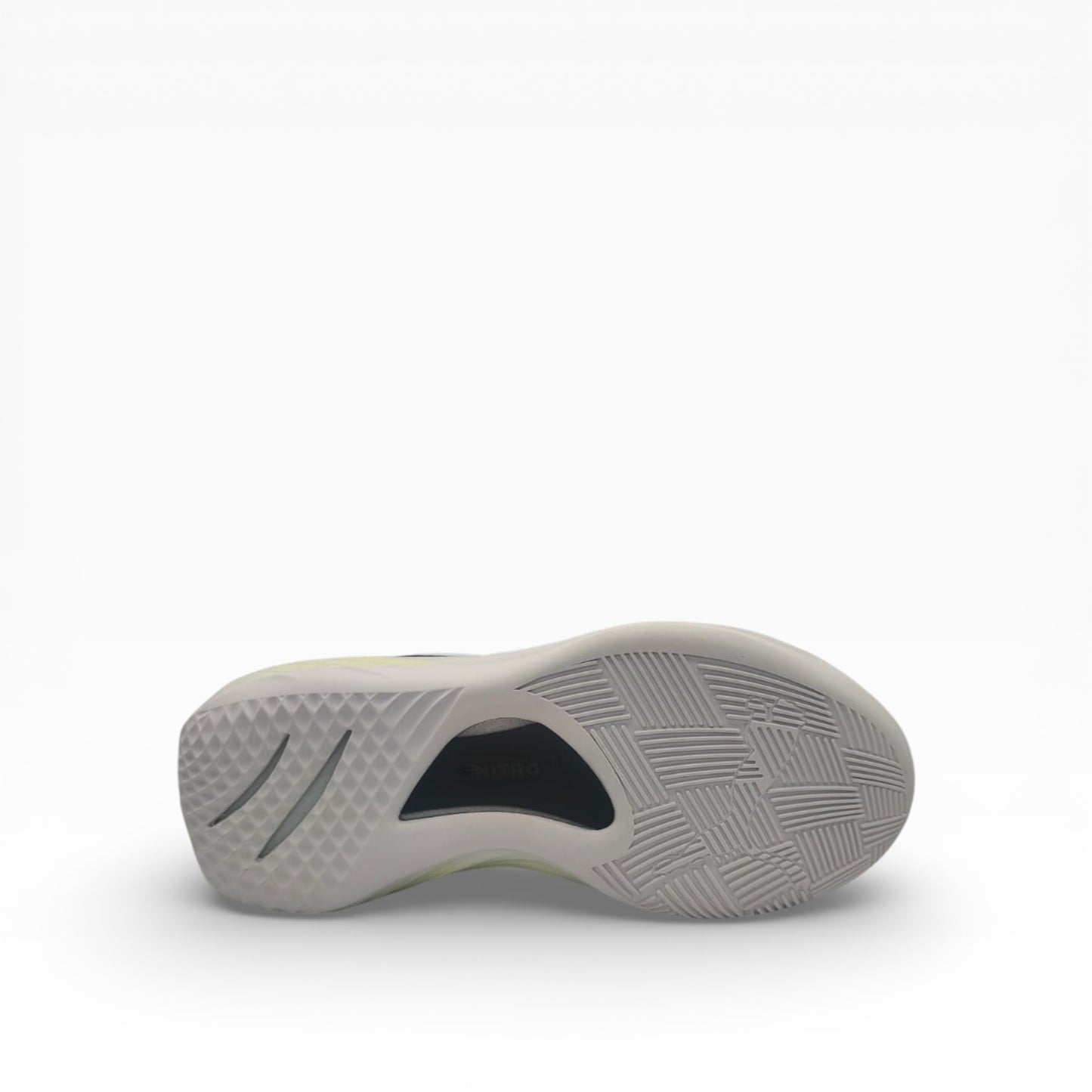 Semelle de basket Puma All-Pro Nitro blanche, amorti NITRO, vue de dessous chez La Chaussurerie