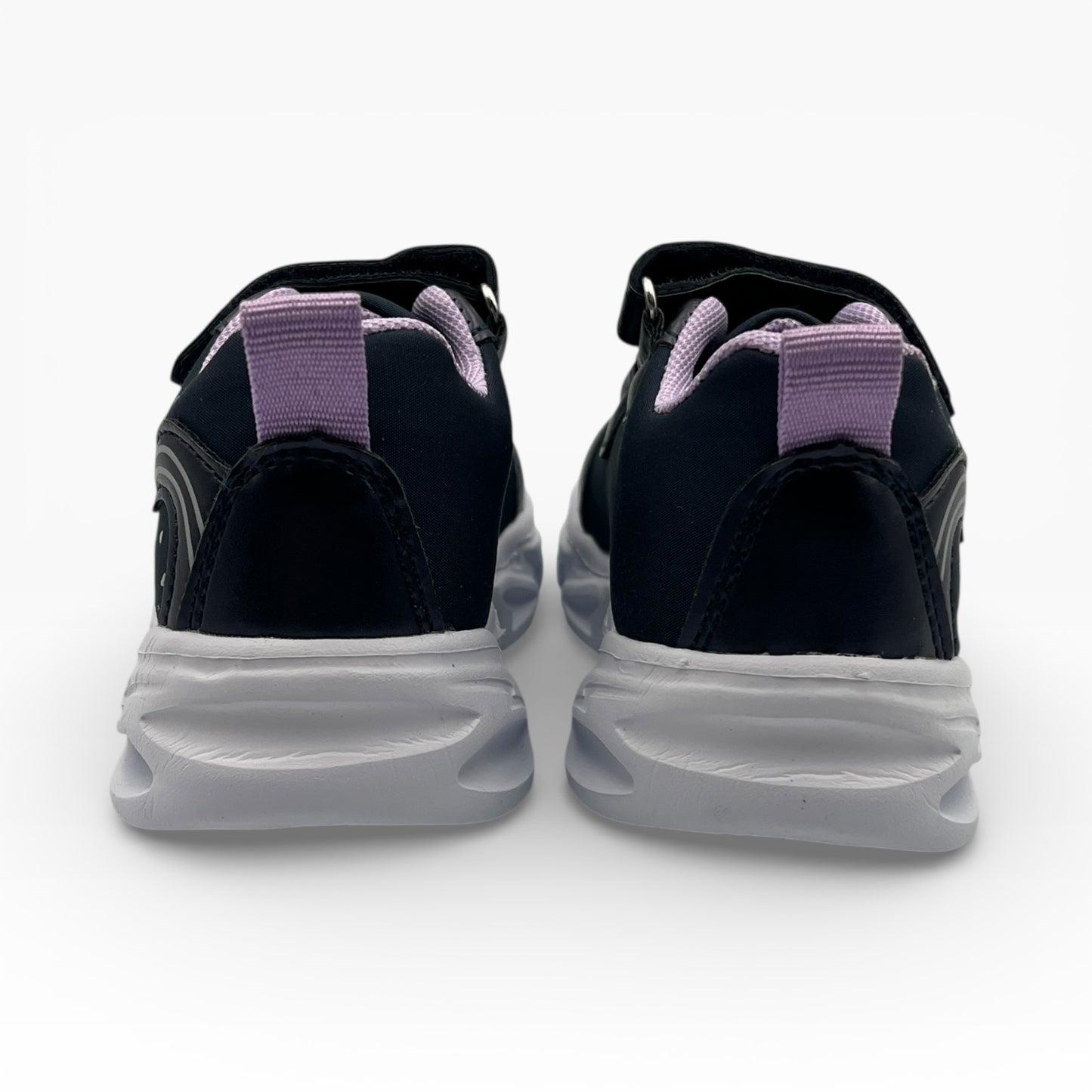 Baskets noires et violettes pour enfant, vue arrière, semelles blanches, LA CHAUSSURERIE
