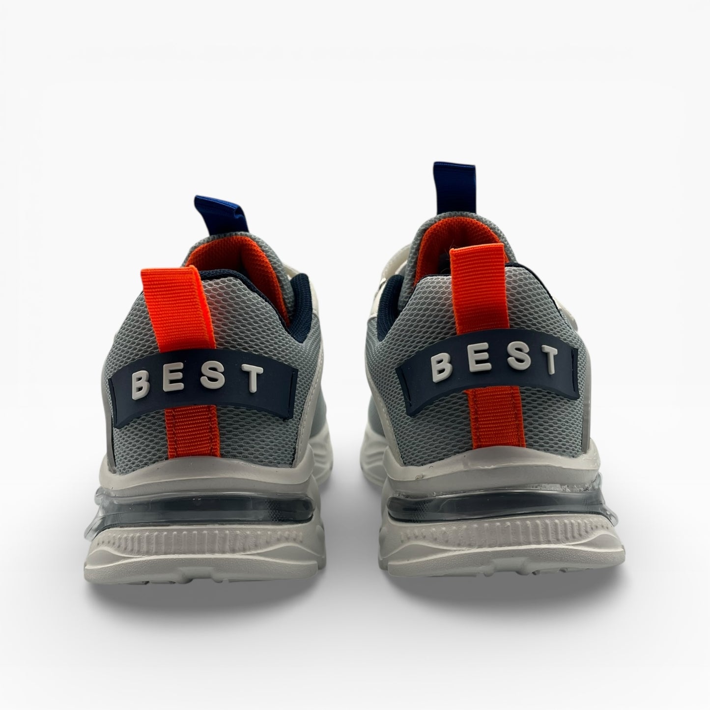 Baskets grises LA CHAUSSURERIE pour homme, détail talon BEST, semelle blanche, arrière vue.