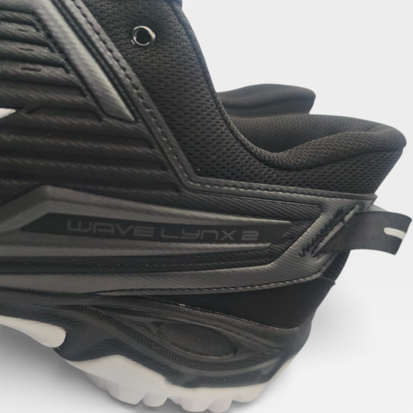 Baskets noires Wave Lynx 2, détail du talon, chaussure sport LA CHAUSSURERIE