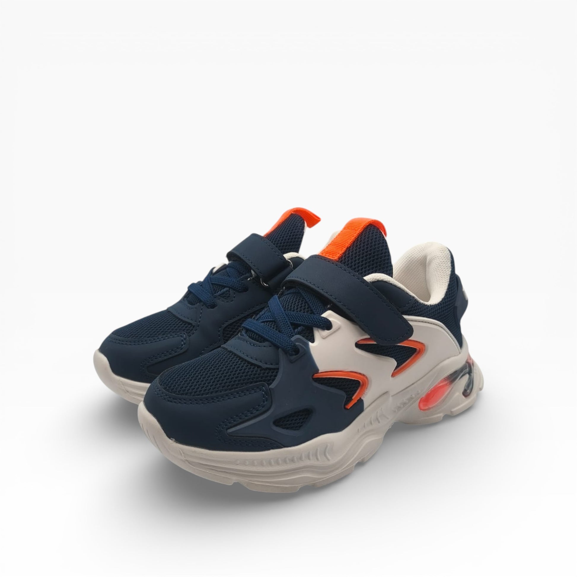 Chaussure de sport garçon bleu et orange New York respirante sur fond blanc, LA CHAUSSURERIE