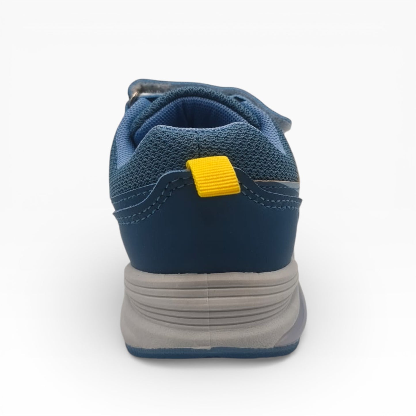 Vue arrière chaussure enfant bleue à LED, languette jaune, LA CHAUSSURERIE, fond blanc.