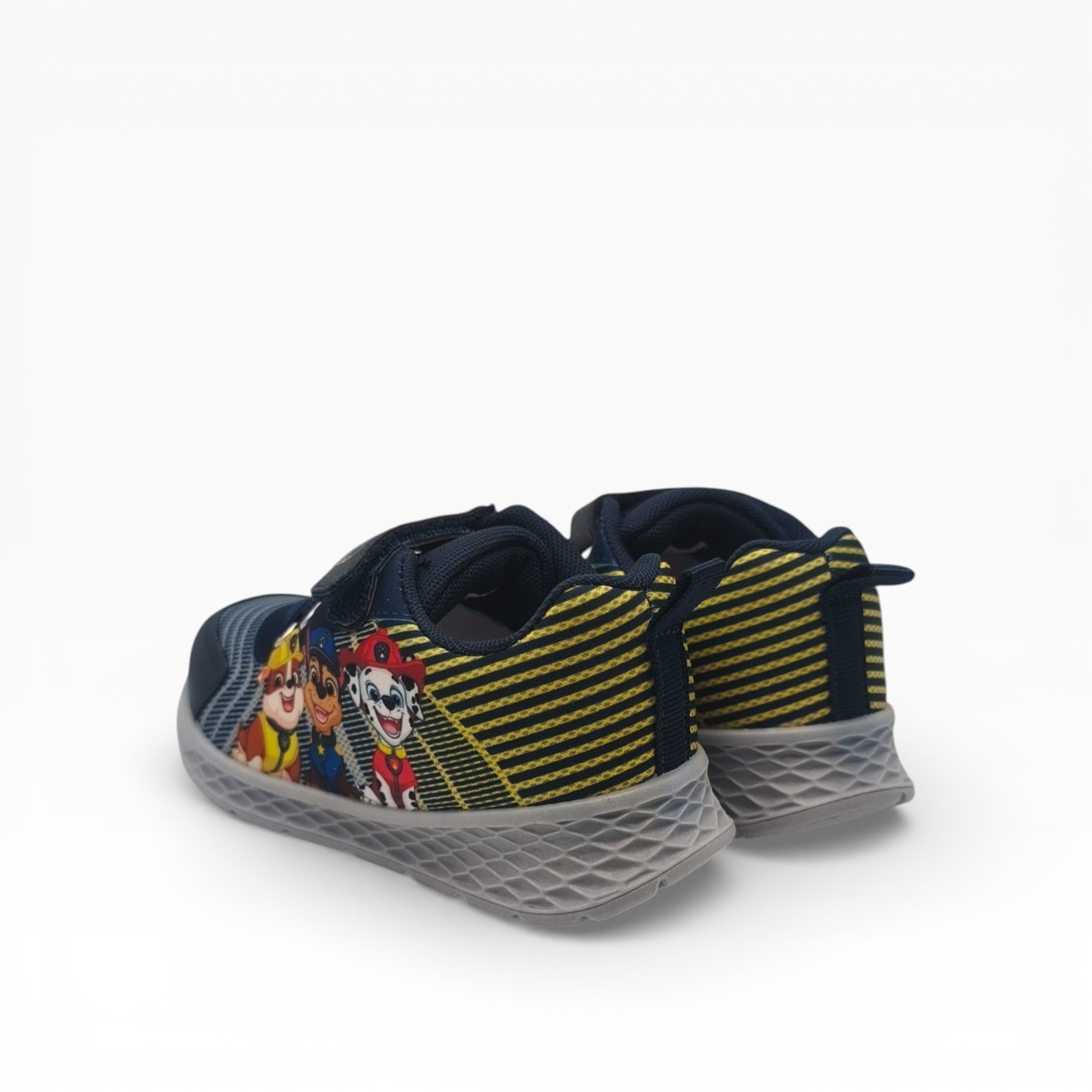 Vue arrière des baskets Pat' Patrouille mettant en avant le renfort au talon et la tirette.