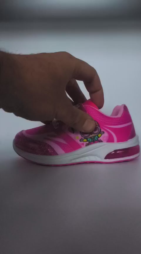 video de la lumiere sur les baskets lumineuses L.O.L. Surprise roses