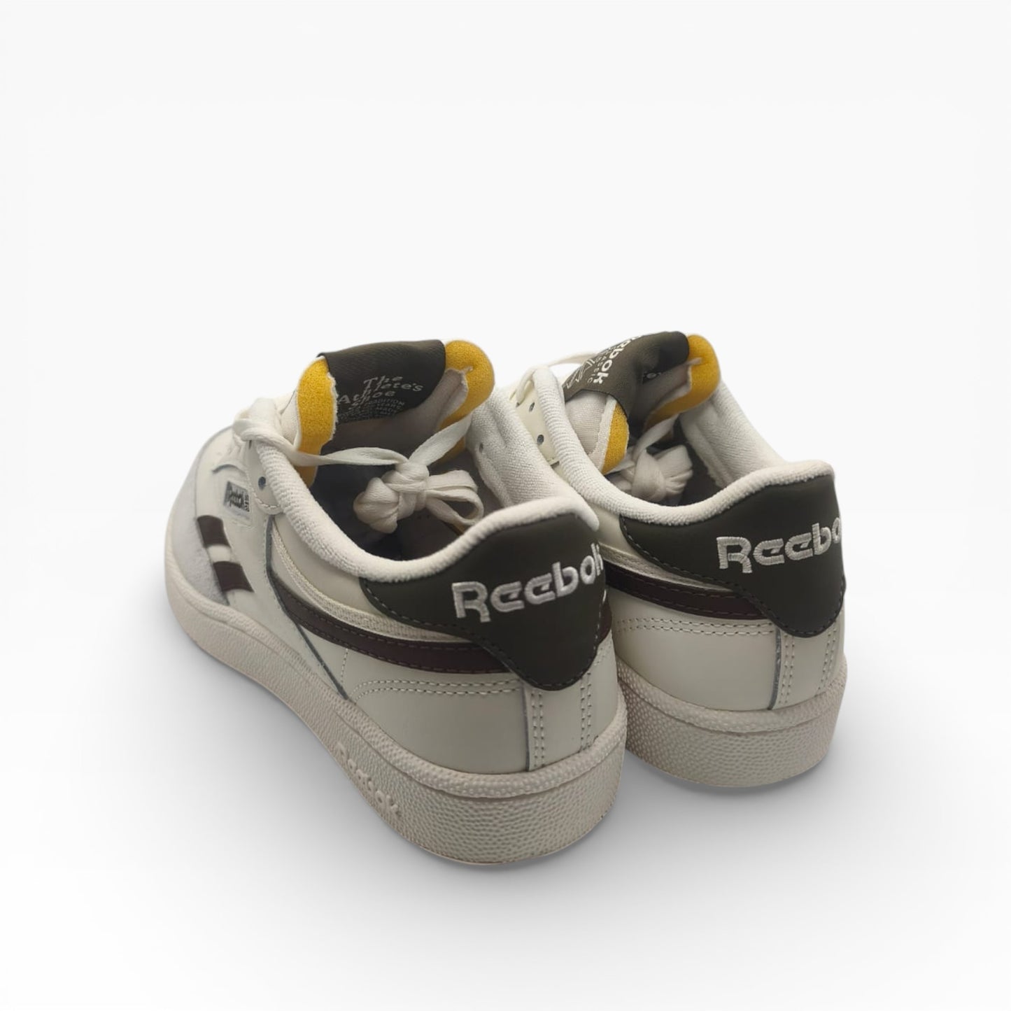 Baskets Reebok Club C Revenge beige et noir, vue arrière, collection LA CHAUSSURERIE