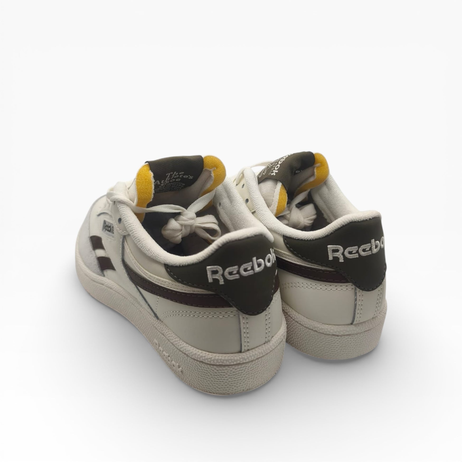 Baskets Reebok Club C Revenge beige et noir, vue arrière, collection LA CHAUSSURERIE